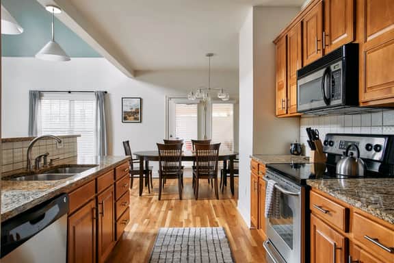3 Bed Home in Quiet Neighborhood by Vandy, Parking,Screened In Patio, Workspace, Grill, Mins to Downtown, Perfect for Families, 24 Hr Hospitality - Image 2