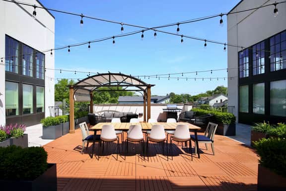 Two Walkable Luxury Lofts in Nashville’s 12 South | Walk to Ladybird Taco, Frothy Monkey & Boutiques | 4 Beds & 4 Baths w/ Soaring Ceilings, Stylish Design & Shared Courtyard | Sleep 12 Near Belmont, Vanderbilt & Minutes to Broadway | 7 Possible Choices - Image 5