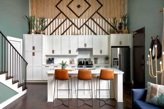 Two Walkable Luxury Lofts in Nashville’s 12 South | Walk to Ladybird Taco, Frothy Monkey & Boutiques | 4 Beds & 4 Baths w/ Soaring Ceilings, Stylish Design & Shared Courtyard | Sleep 12 Near Belmont, Vanderbilt & Minutes to Broadway | 7 Possible Choices - Image 2