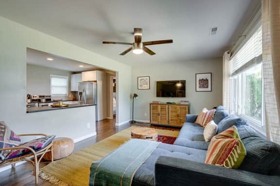 1-Story Home, Fenced Yard, Grill, Firepit, Parking |  Sleeps 10, Pet-Friendly, Smart TVs, 10 Mins to Nissan Stadium & Five Points, Cozy Bedrooms, Outdoor Fun, Perfect for Families & Groups - Image 2