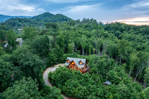 Modern Cabin, 3 King Suites, Hot Tub, Bunk Room  |   Incredible Views, Game Room, Theatre, Great for Families and Friend Groups Alike, Unmatched Location 10 Mins to Pigeon Forge and Gatlinburg, 24 Hr Hospitality, Seasonal Fireplace, Dog Friendly - Image 1