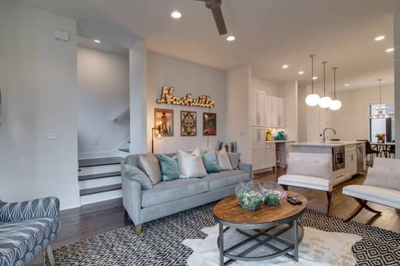 Nashville Getaway: Rooftop, Garage, Near Broadway! - Image 1